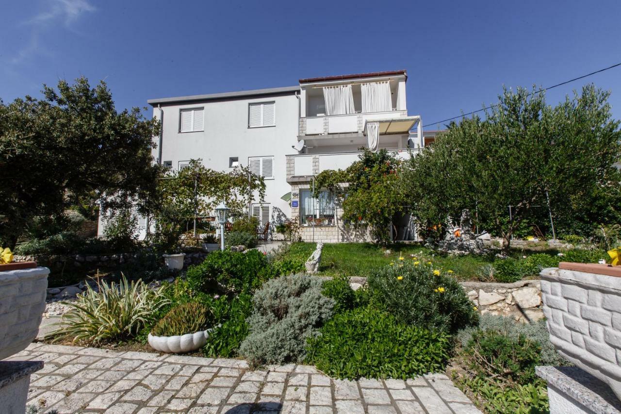 Apartments Maris Rab Town Exterior foto